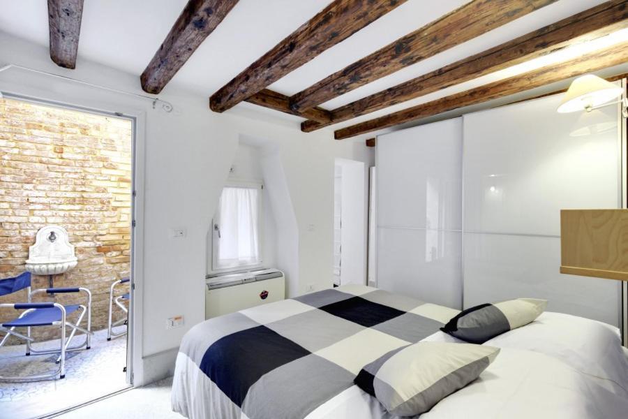 Cozy Apartment Up To 4 In Biennale Giardini By Bricola Apartments 威尼斯 外观 照片