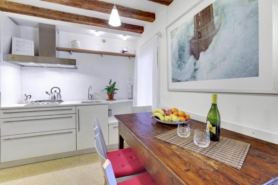 Cozy Apartment Up To 4 In Biennale Giardini By Bricola Apartments 威尼斯 外观 照片